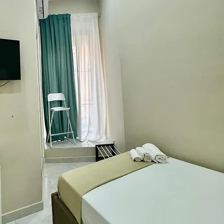 Alojamento de Acomodação e Pequeno-almoço Royal Dream Nápoles