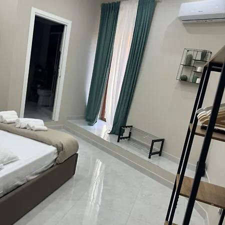 Bed and Breakfast Royal Dream *